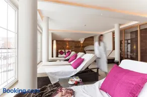 Superior Hotel Panorama - Image 4