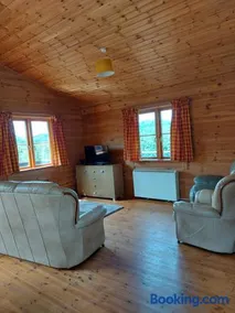 Farm lodge - Image 3