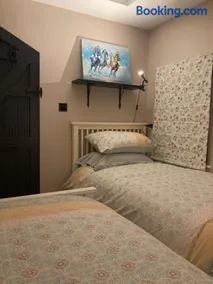Beech Tree Cottage - Image 2
