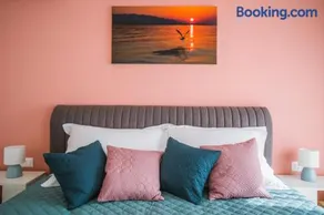 Sunset Apartment - Image 5