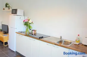 Mandurah Quiet Private 1BR Unit - 3 min to Peel Health Campus - Image 2