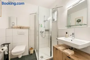 LIORA - Business & Relax Apartment - Image 3