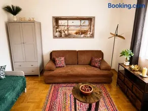 SolEmente B & B Boutique Garden Escape near Budapest - Sleeps 5 - Image 1
