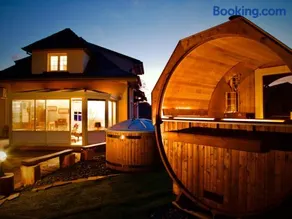 Gîte de charme avec sauna, bain nordique et parc arboré au cœur des Vosges - Image 1