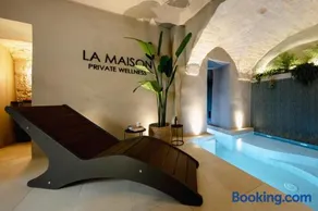 La Maison - Private wellness -Suite - Image 3