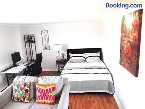 Executive Private Room in a Shared Apartment- Comfortable and Convenient - Image 1