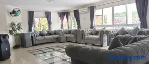 Villa London Puncak - Image 3