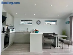 Stunning Seafront Bungalow - 2 Bed - Panoramic Sea Views - Westward Ho! - Image 5