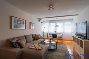 Flexible SelfCheckIns 96 - Zagreb - 2 Bedrooms - WIFI - Image 2