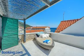 Villa Majestic with heated pool and rooftop terrace - Image 3