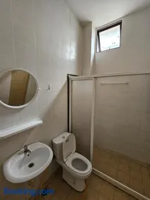 Sunny Point Hostel - Image 4