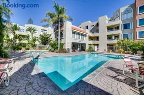 1 Mi to the Ocean Long Beach Condo with Pool Access - Image 3
