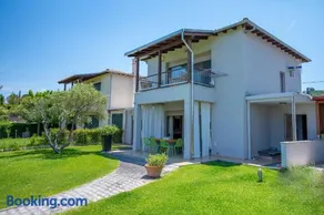 Lavender Pool Villa, Pefkohori #FeelsLikeHome - Image 2