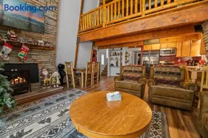 Sherwood Pines - Getaway to the mountains! Comfortable Gambrel style with a Pool Table! - Image 3
