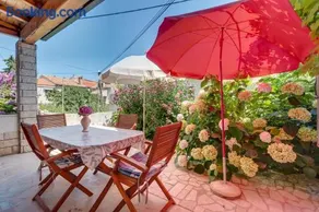 Apartments Bugenvilia I Near Beach & Private Parking - Image 2