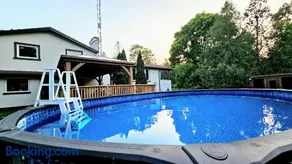 La Datcha 20 Acres Private Spa, with Pool, Jacuzzi & Wood Burning Sauna - Image 4