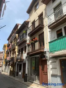 Charming flat in Bermeo's Old Town- Nardiz - Image 2