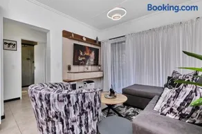 Chanty Serenity- fourways, gym, Pool &Backup power - Image 2