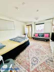 two bedrooms,dining area and bathroom with private entrance - Image 2