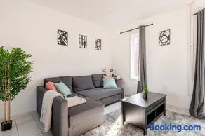 Loopafstand van Lokale Winkels en Zeedijk! - Prachtig Vakantiehuis! - Image 2