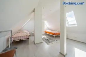 Private Room with own bathroom - Image 2