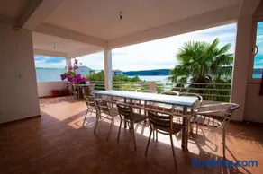 Apartments Maestral- on the beach - Image 2