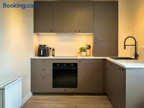 Stunning 2 Bed, 2 Bath flat with Parking, between Glasgow and Loch Lomond - Image 2