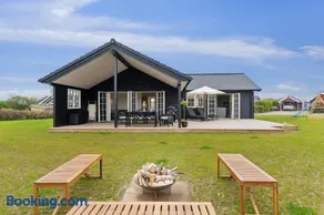 Exclusive Holiday Home From 2024 Near The Beach - Image 1
