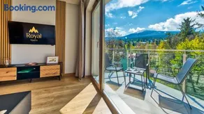 Apartamenty z basenem i saunami STONE HILL RESORT III VIP Centrum by Royal Aparts - Image 2