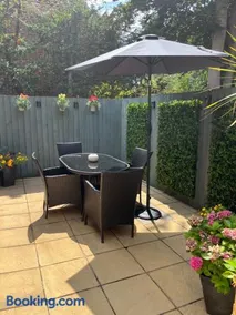 Sun Terrace Lodge Weybridge - Image 3