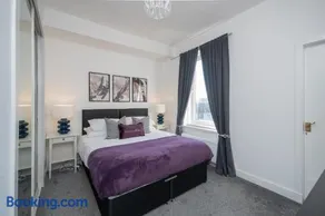Eccles Apartment - Image 2