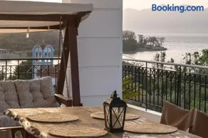 180 Seaview Home - Image 1