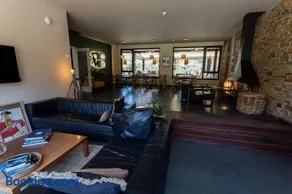 No-Mad Green Hotel - Image 2