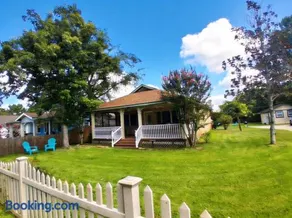 Hidden Pearl House on Biloxi Back Bay near Coliseum - Image 1