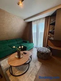 3N Royal Mountain - Image 4