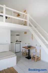 Nissos Suites - Image 3