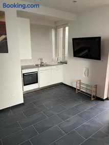 1-room studio apartment - Image 1