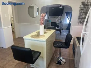 Luxurious room in Fall River Stay - Image 2