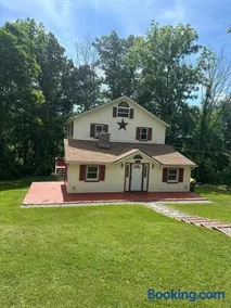 Peaceful home in mount bethel, PA - Image 4