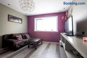 Entertaining Studio - Image 2