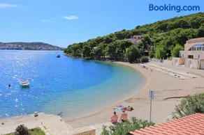 Apartments and rooms by the sea Rogoznica - 3097 - Image 4
