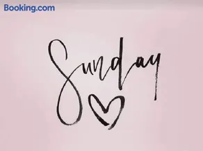 SUNDAY HOUSE - Image 3