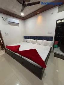 Annapurna Hotel - Image 1