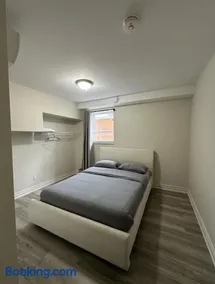 Furnished Simcoe Lofts - Image 4