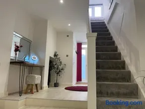 The Snap Pad Boutique Apartment - Image 2