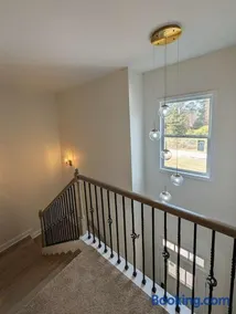Cozy Modern Retreat in Douglasville - Image 1