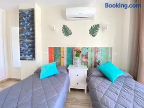Modern 1 Bedroom Seaside Apartment with Pool - Image 2