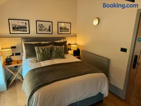 Rooms at The Vine Tree - Image 3