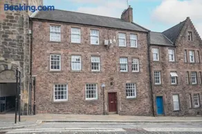 Bow Apartment - Image 3