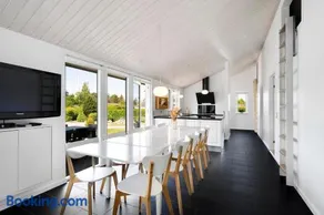 Awesome Home In Ebeltoft With 3 Bedrooms, Internet And Sauna - Image 3